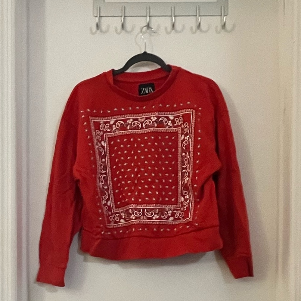 Zara Sweatshirt